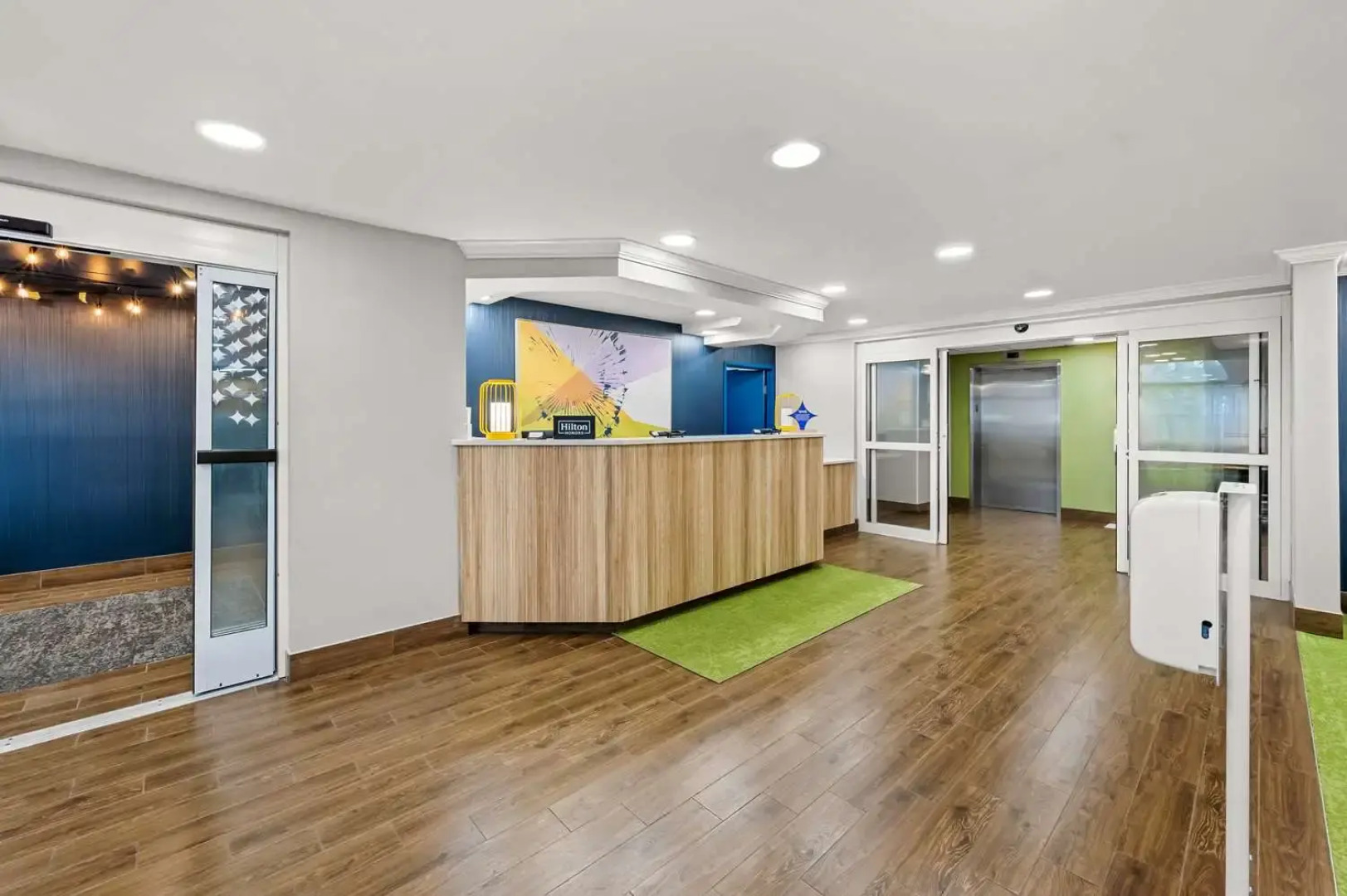 Spark by Hilton Sterling Dulles Airport