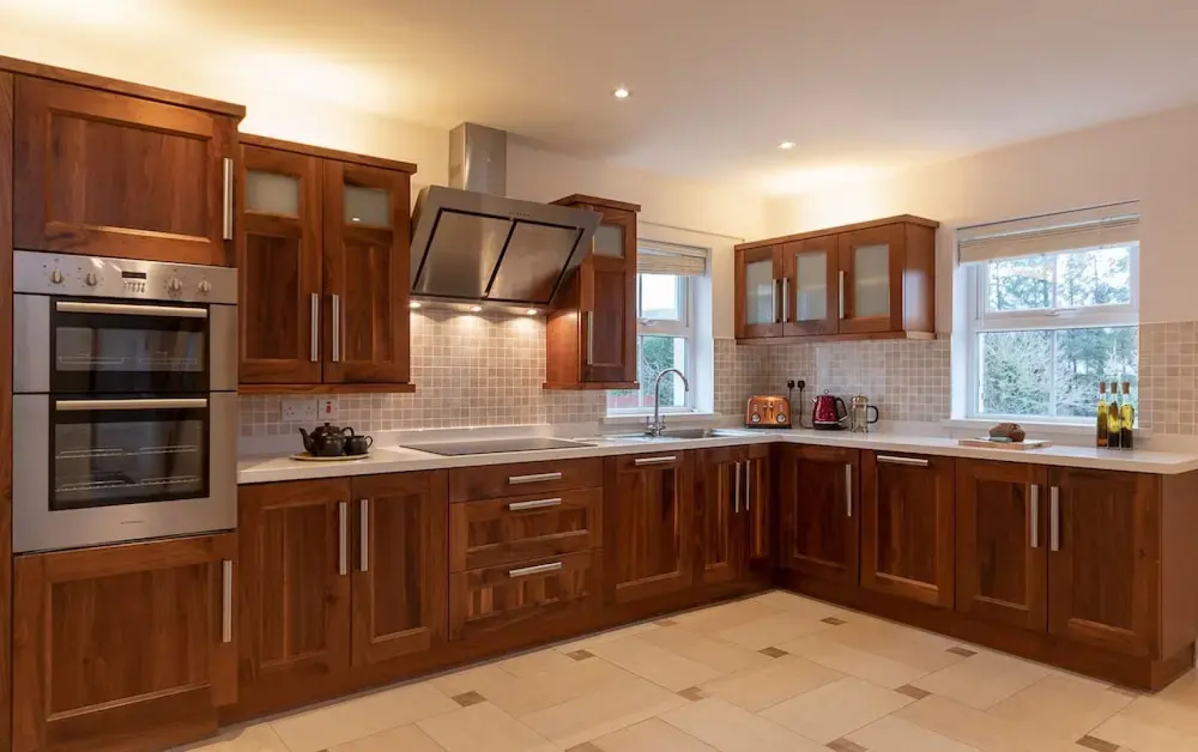 Lovely Home Just a 2 Minute Walk From Sneem Village