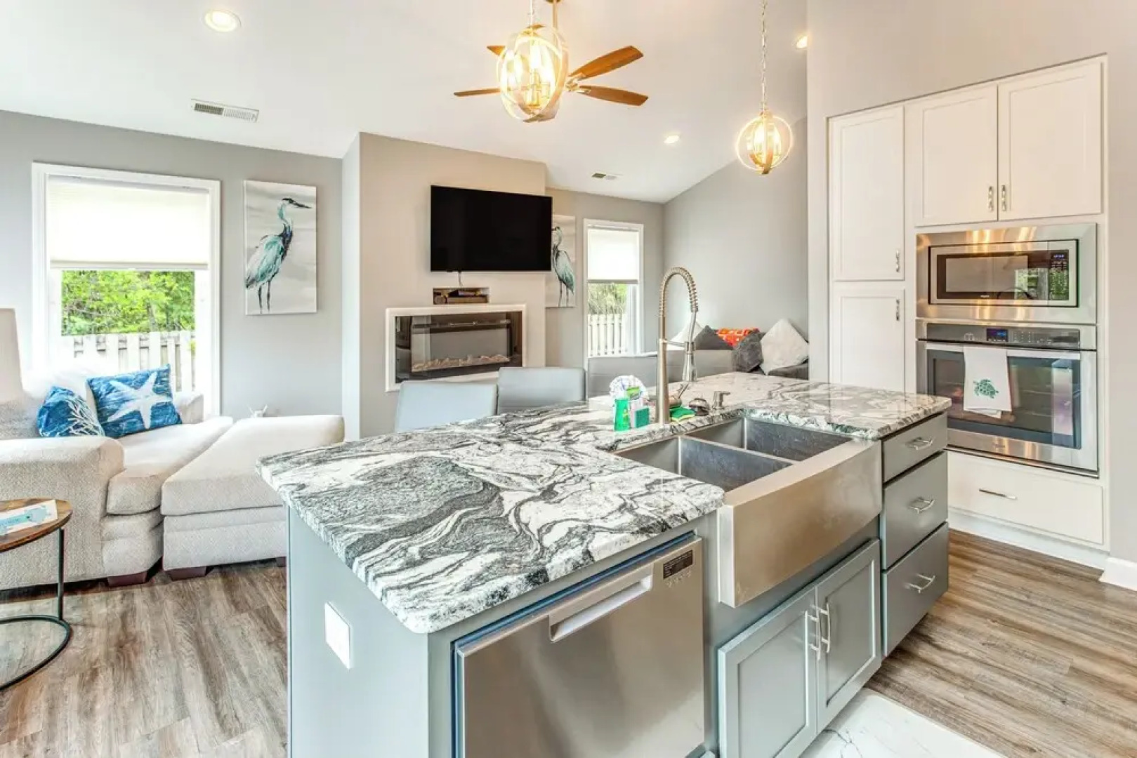 Little River Cottage with Deck