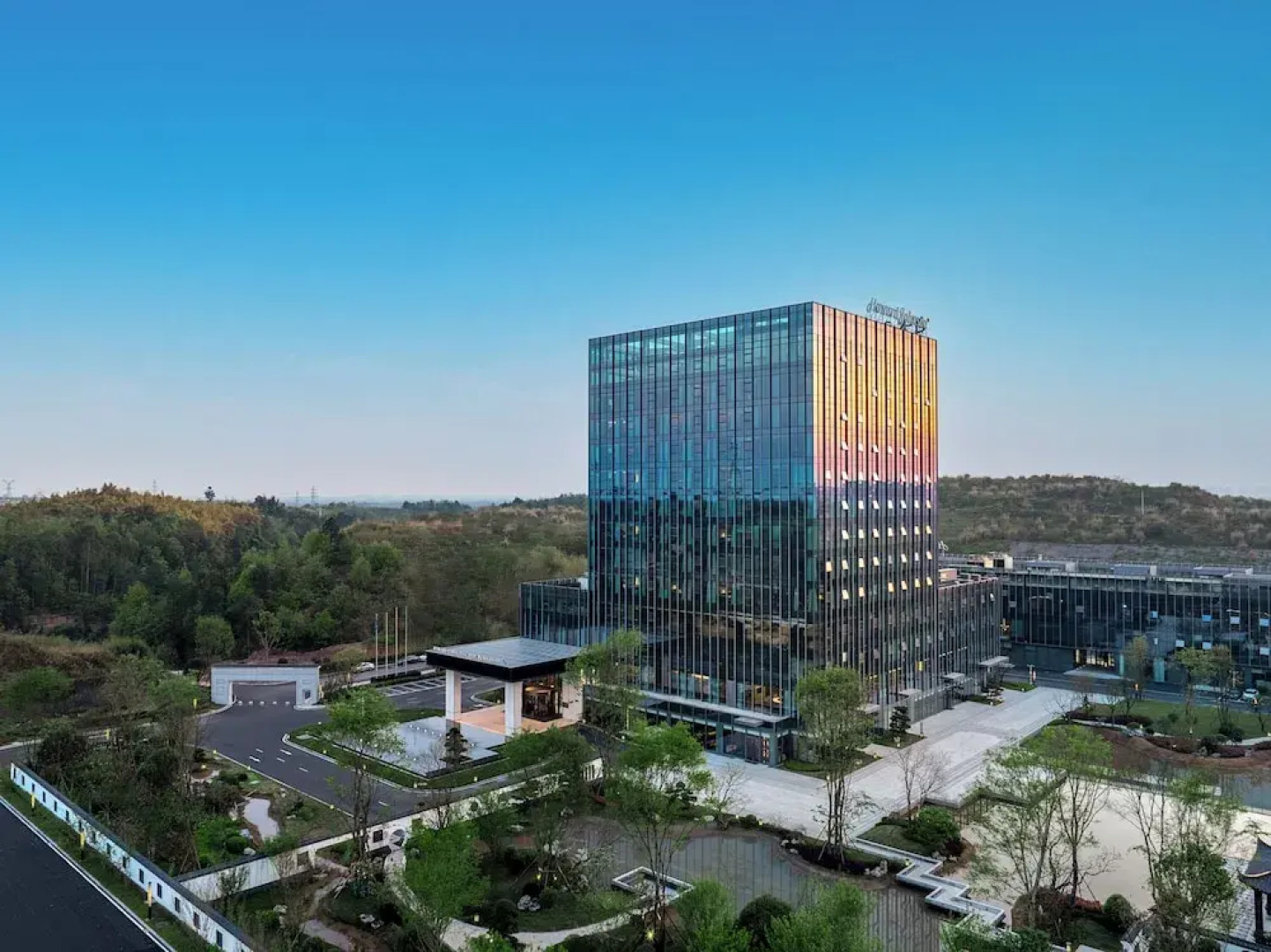 Howard Johnson By Wyndham Guotou Plaza Zigong