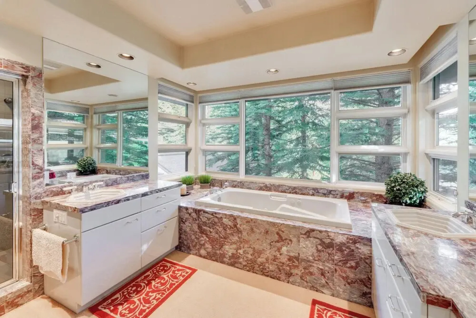 Expansive Sun Valley Home Close to Slopes!