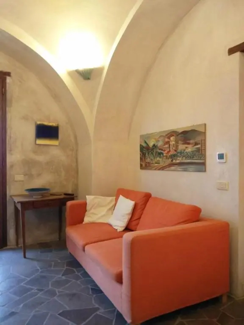 The Little Tower of Minuta