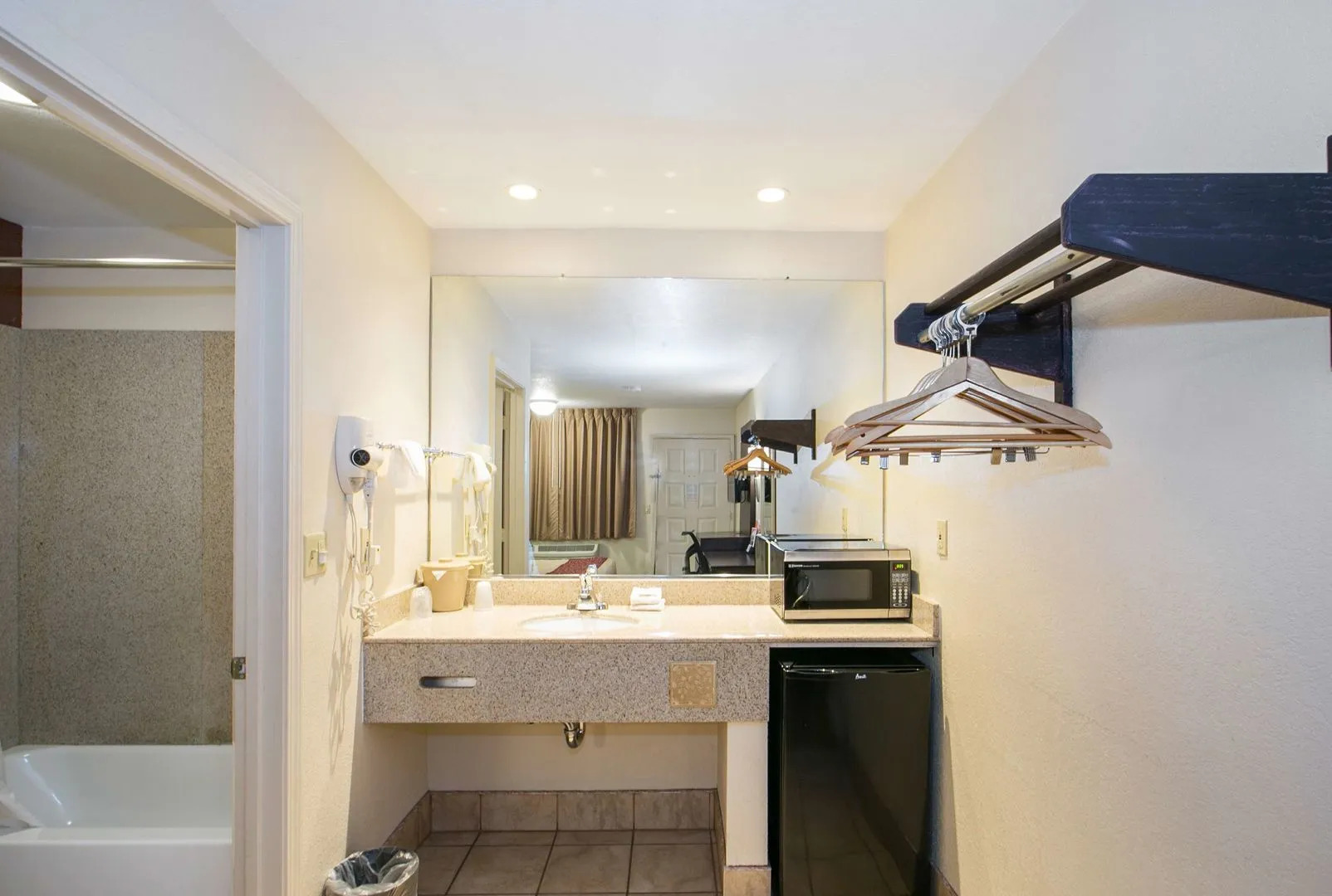 Red Roof Inn Stockton