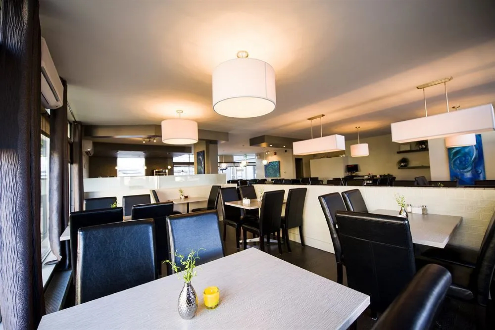 V Hotel & Suites
