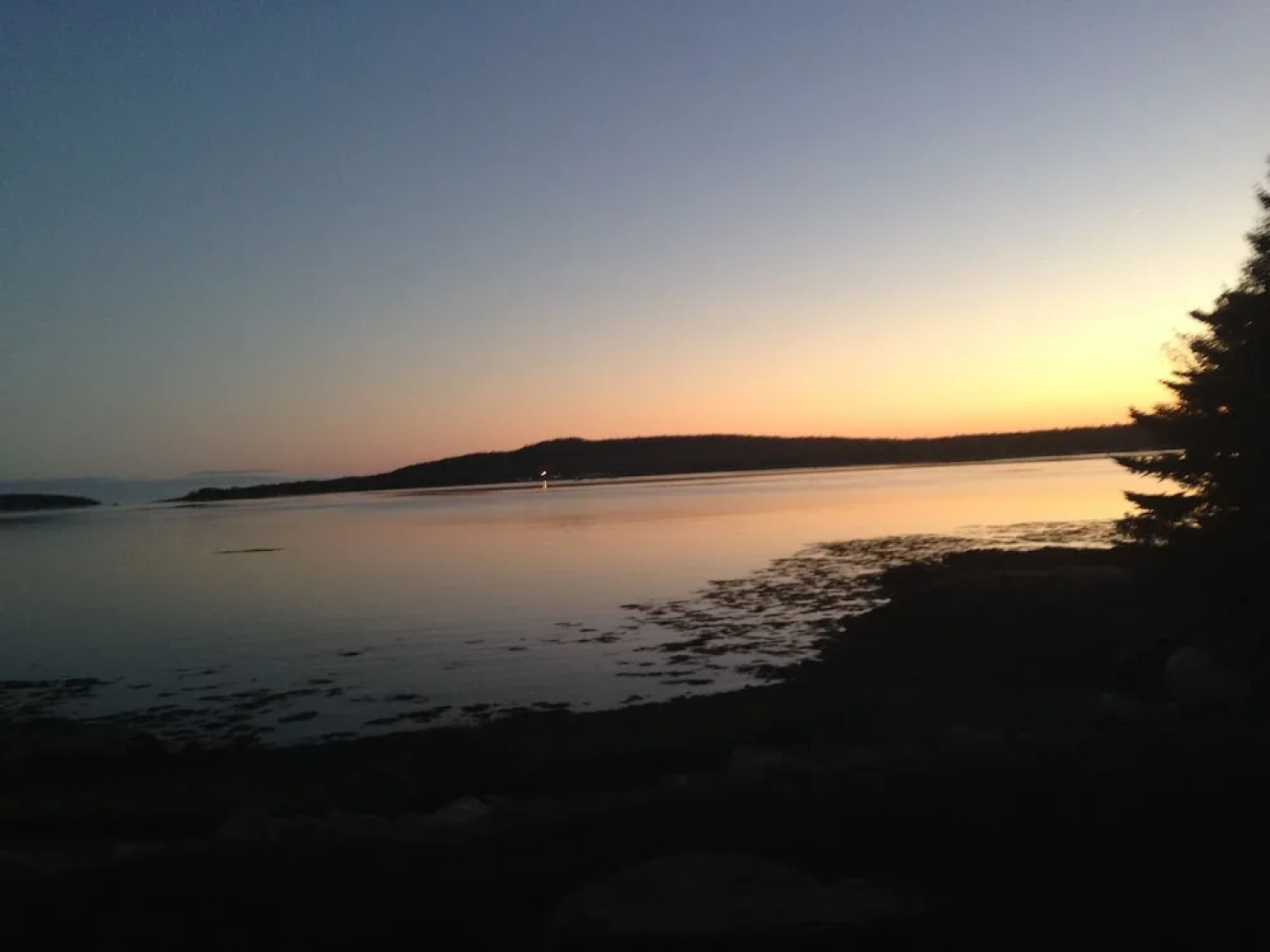 Picturesque Island Cottage 2 Bedroom Home by RedAwning