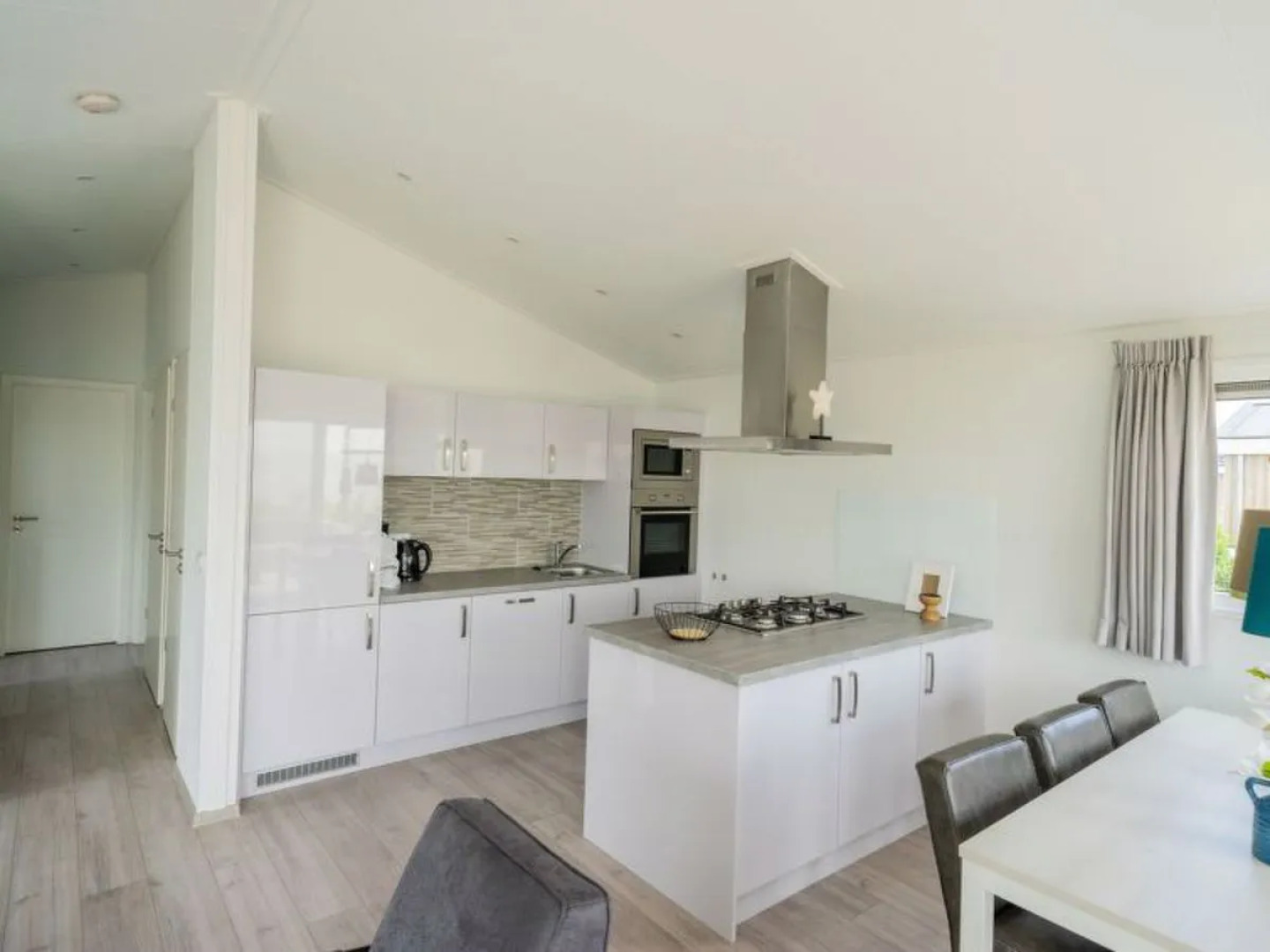 EuroPacs Resort Markermeer 18116