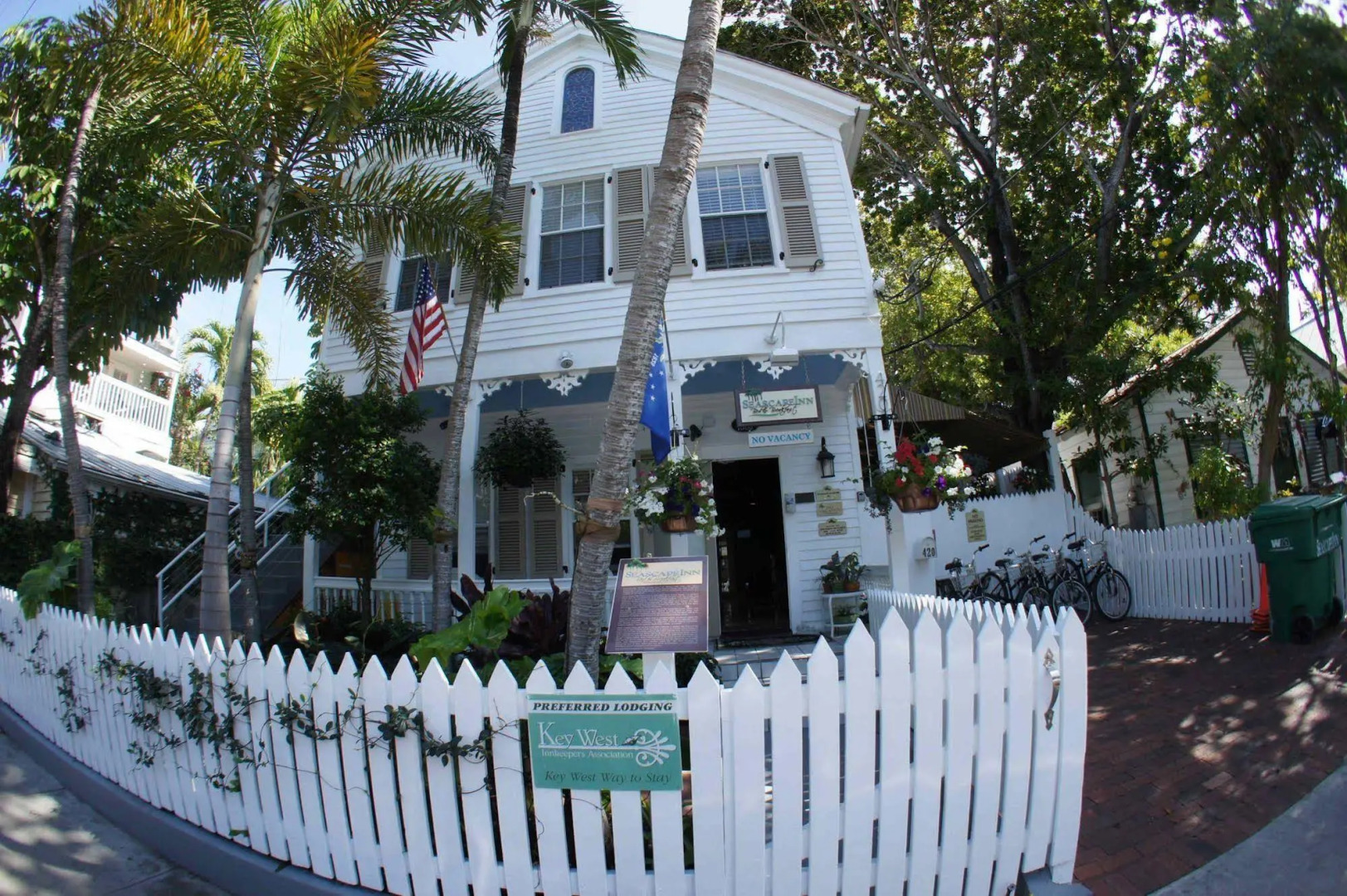 Seascape Tropical Inn - Adult Exclusive