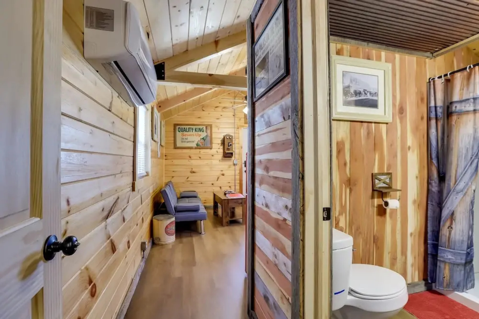 Quiet Caledonia Cabin: 18 Mi to Council Bluff Lake