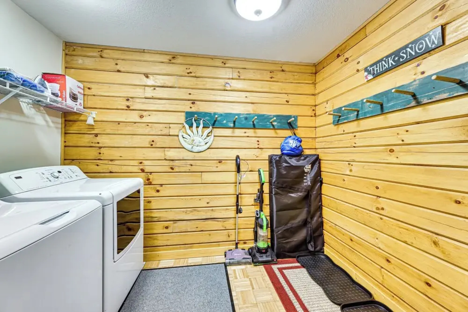 Deck & Mtn Views: Log Cabin By Snowshoe Mountain!