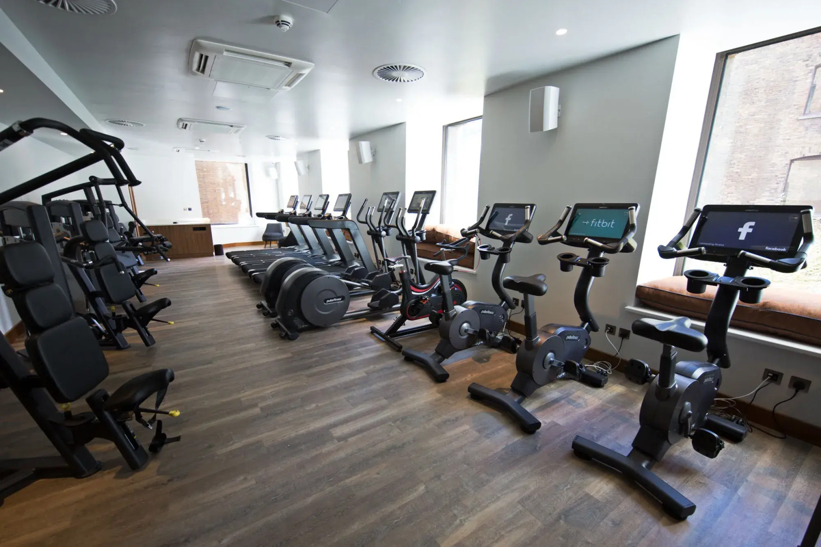 Devonshire Club & Hotel