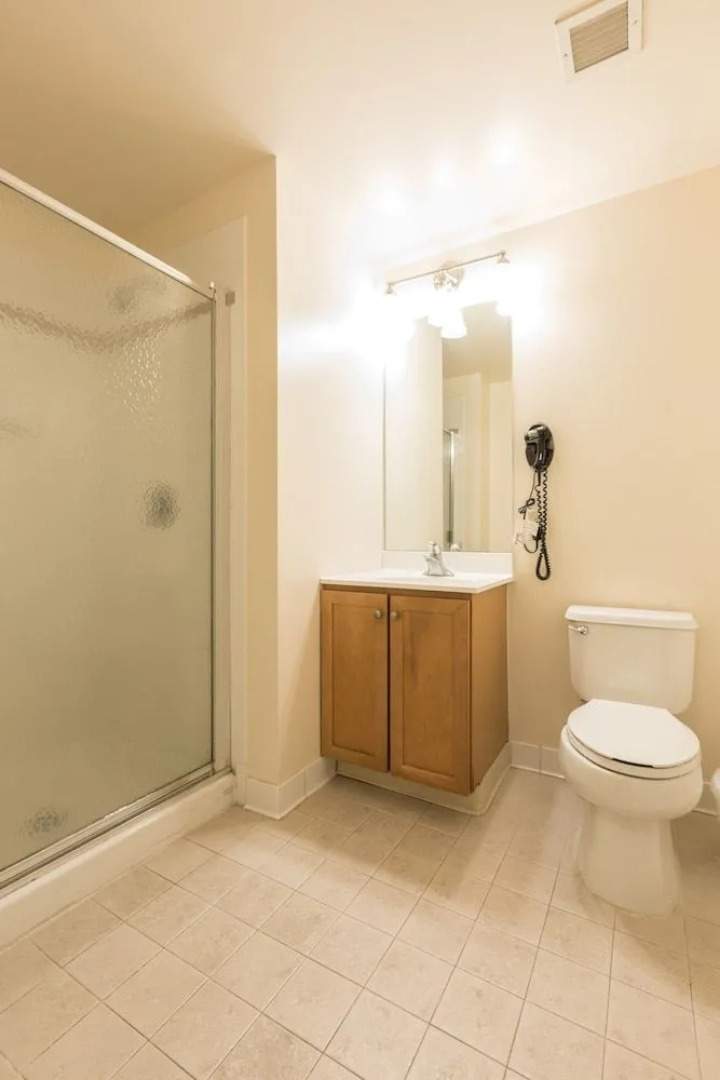 Bluebird Suites near Newport Center