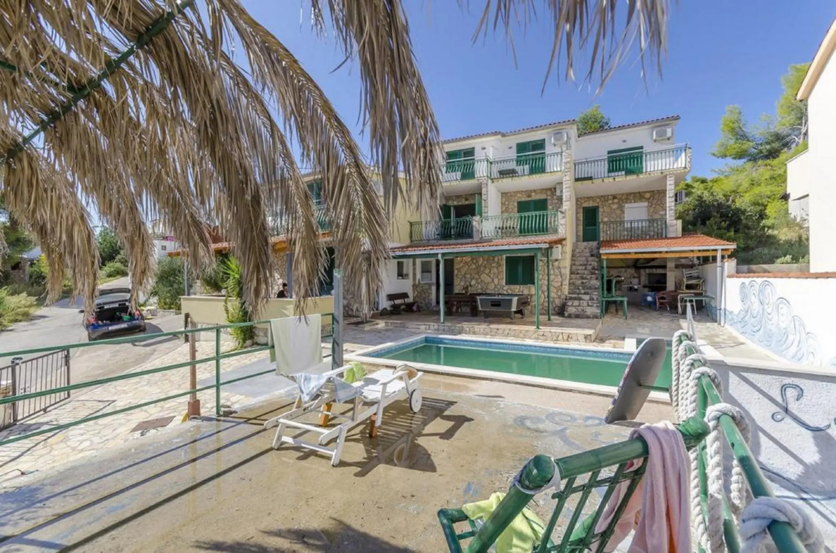 Rina - With Pool - SA5