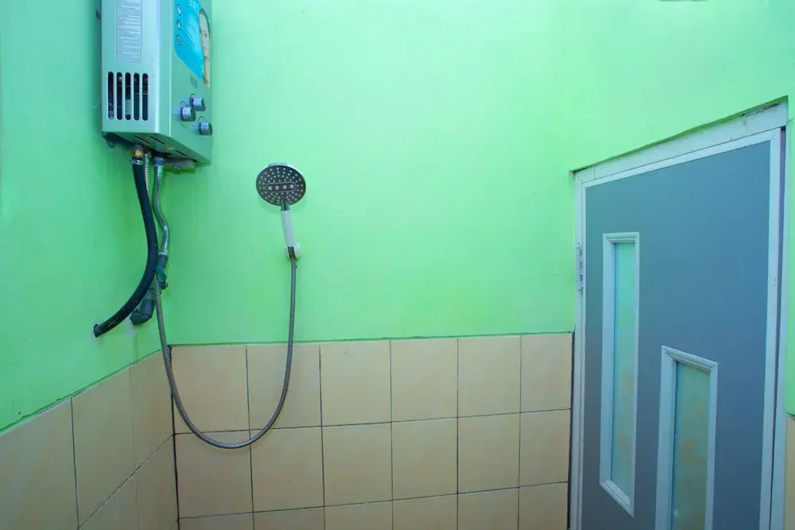 SPOT ON 2719 Homestay Rizqi Syariah - Hostel