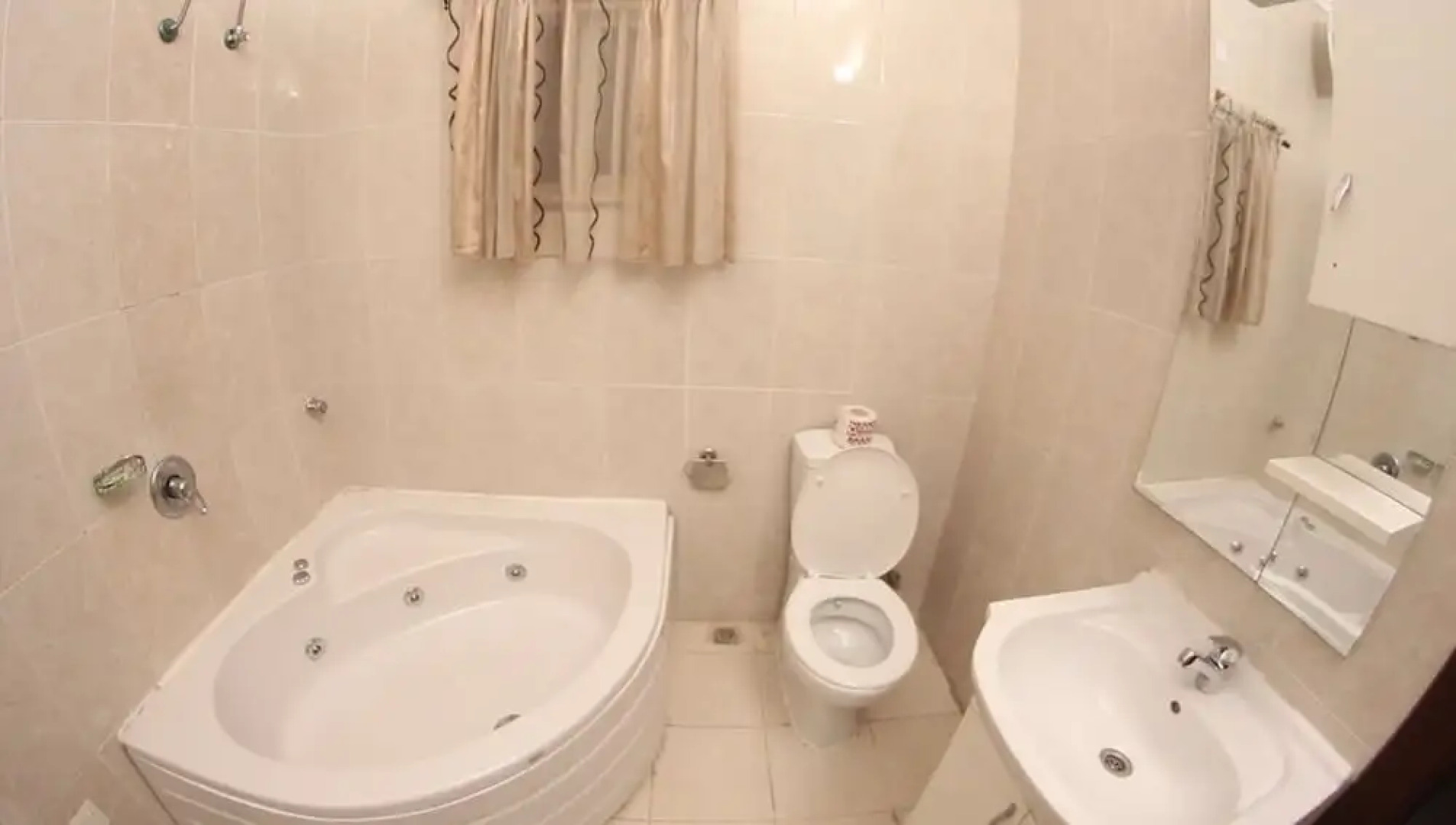 Residency Hotel Leophine House