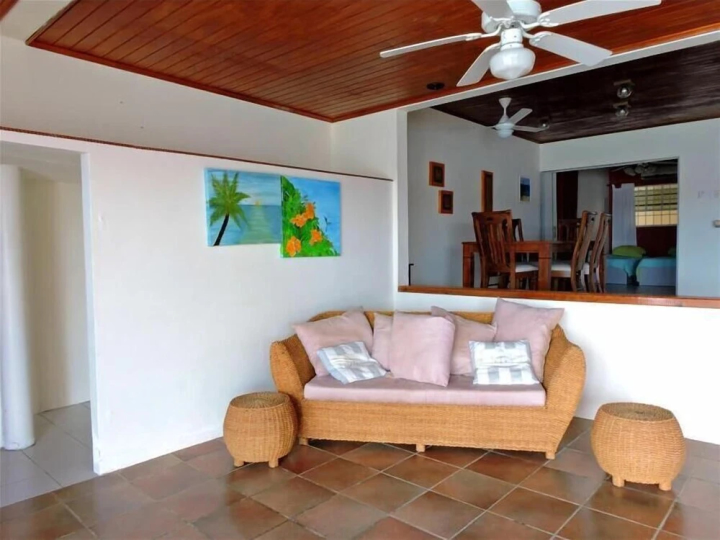 Luxurious Villa with Great Sea View