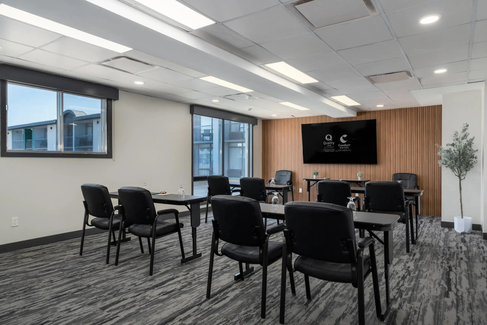 Quality Inn & Conference Centre Kingston Central