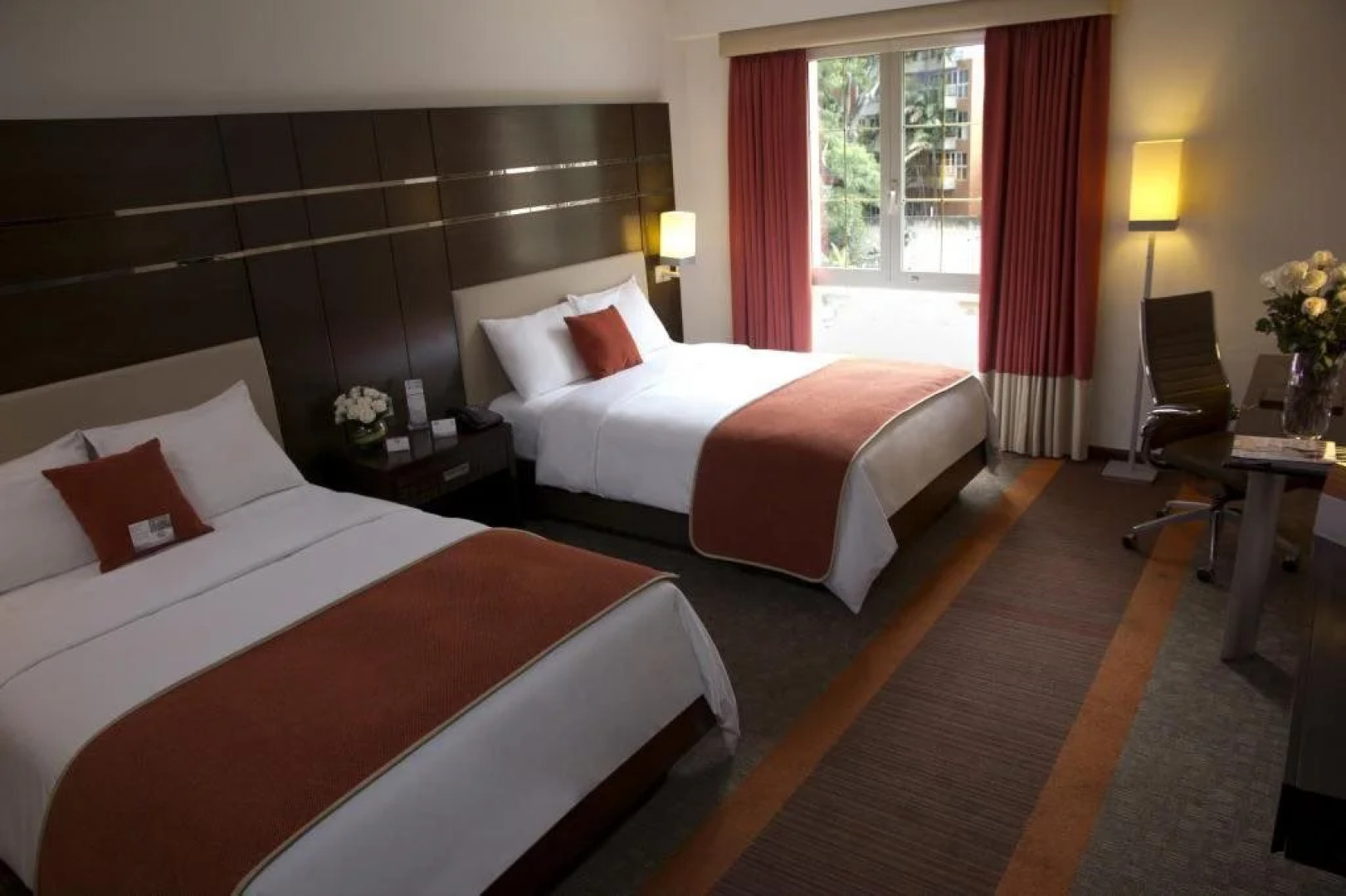 Altamira Village Hotel & Suites