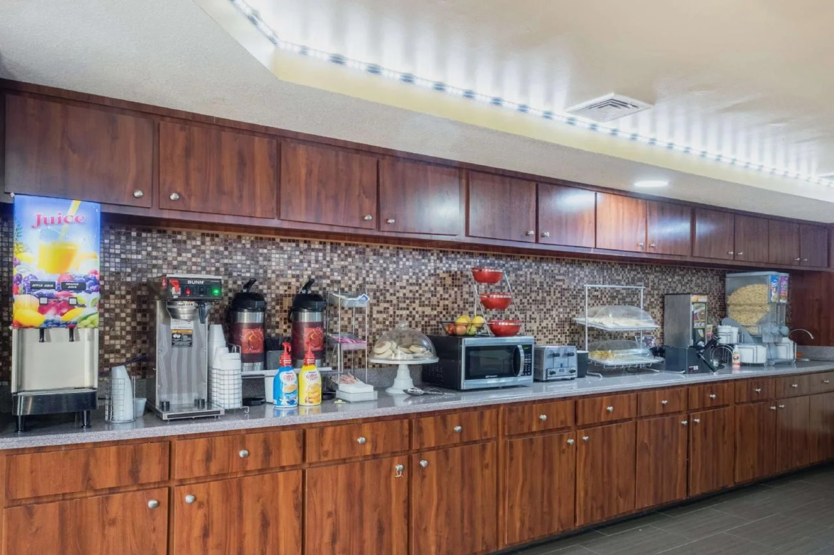 Red Roof Inn & Suites Savannah Gateway