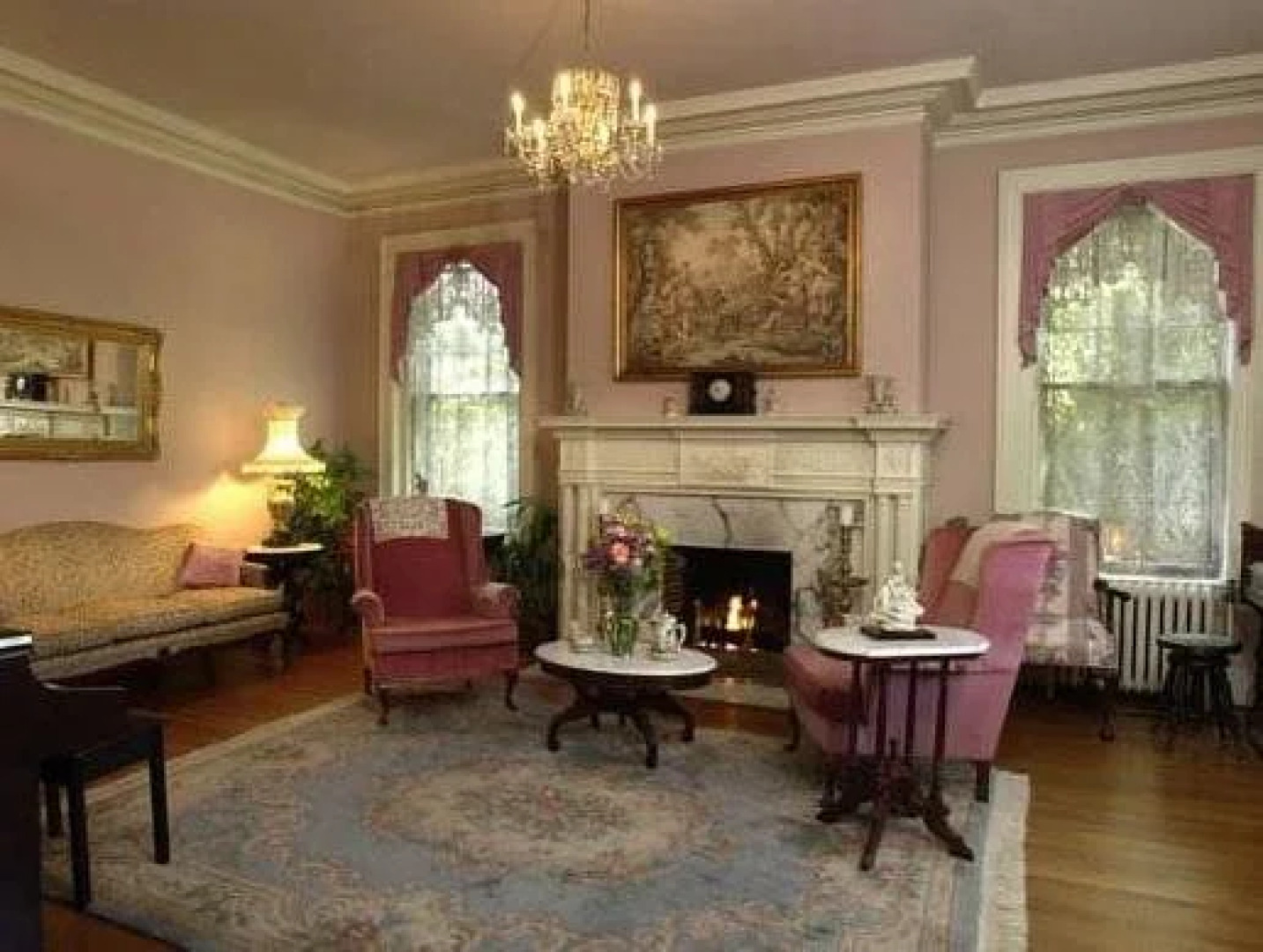 Federal Crest Inn Bed & Breakfast