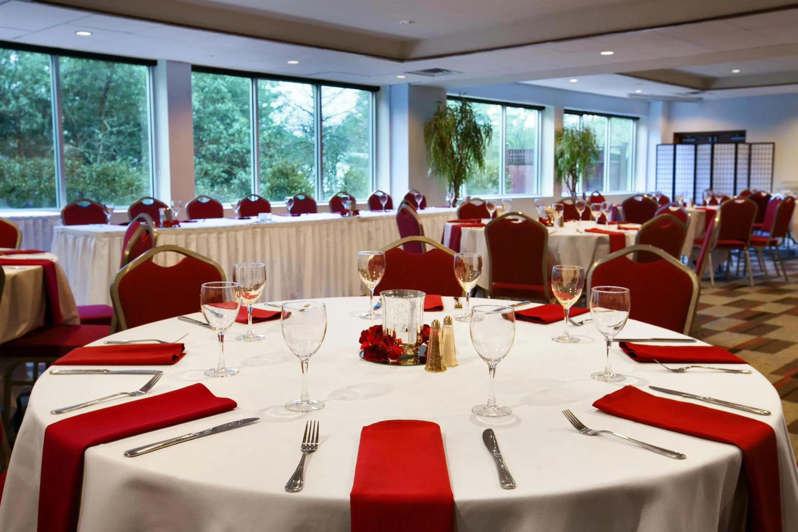 Four Points by Sheraton Victoria Gateway