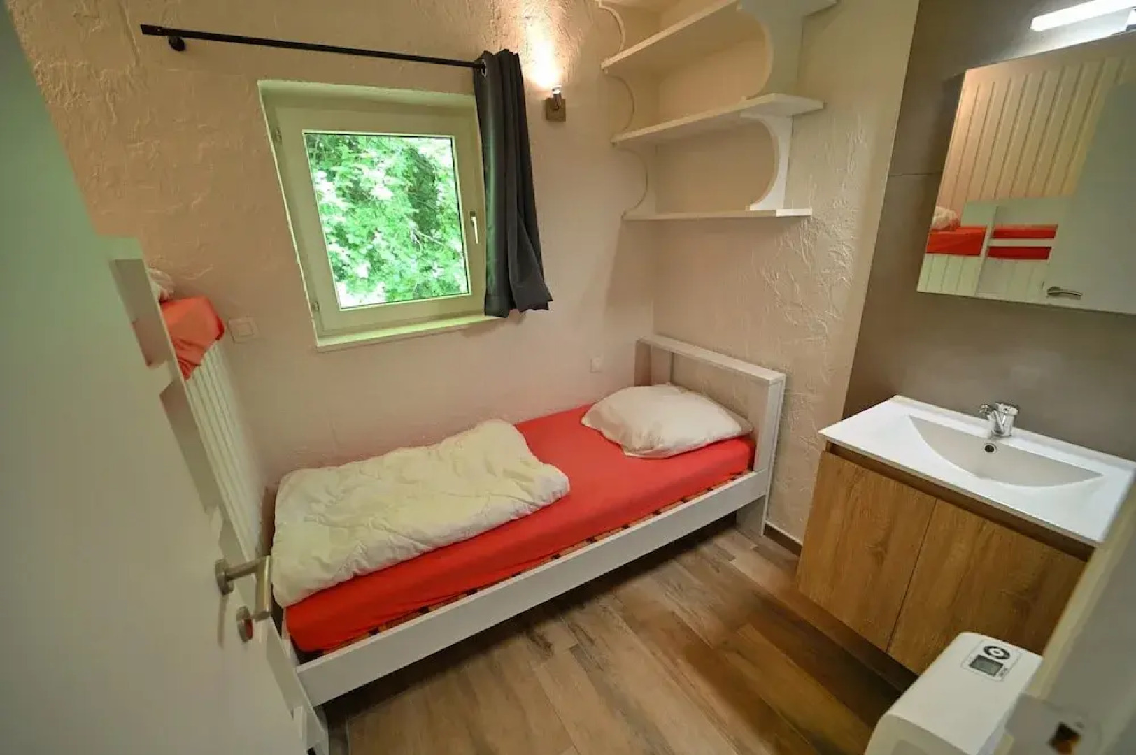 Bungalow in Virton by Vallee de Rabais Lake