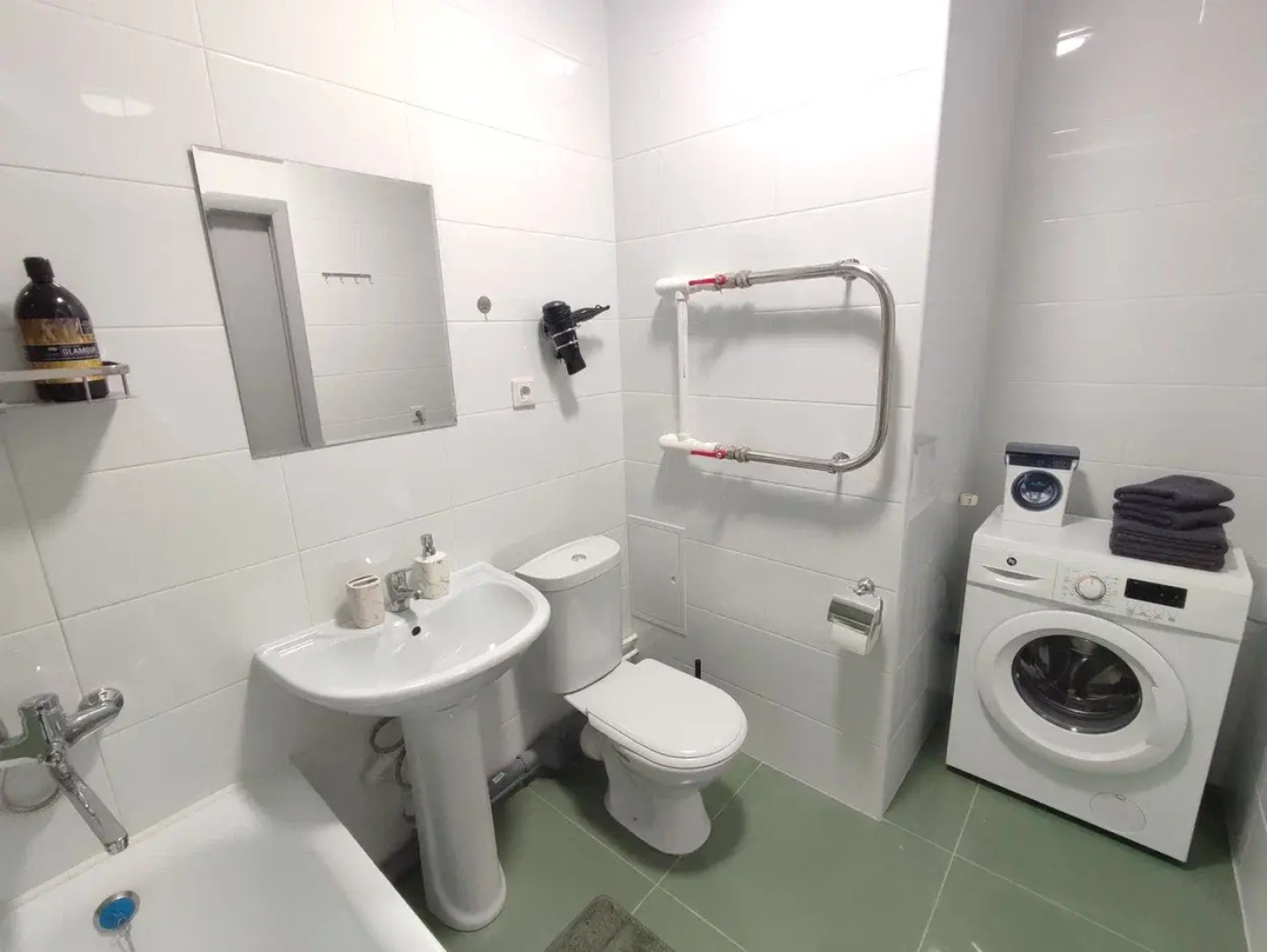 Атмосфера на Улице Карпинского 50