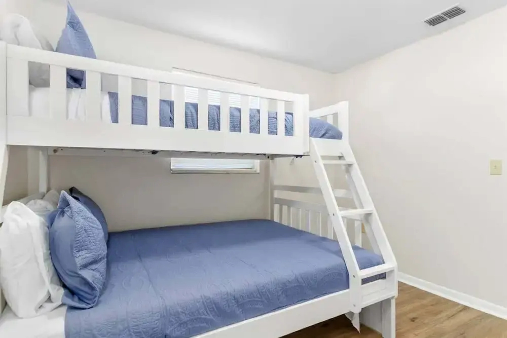 Charming Duplex in Zephyrhills! #2