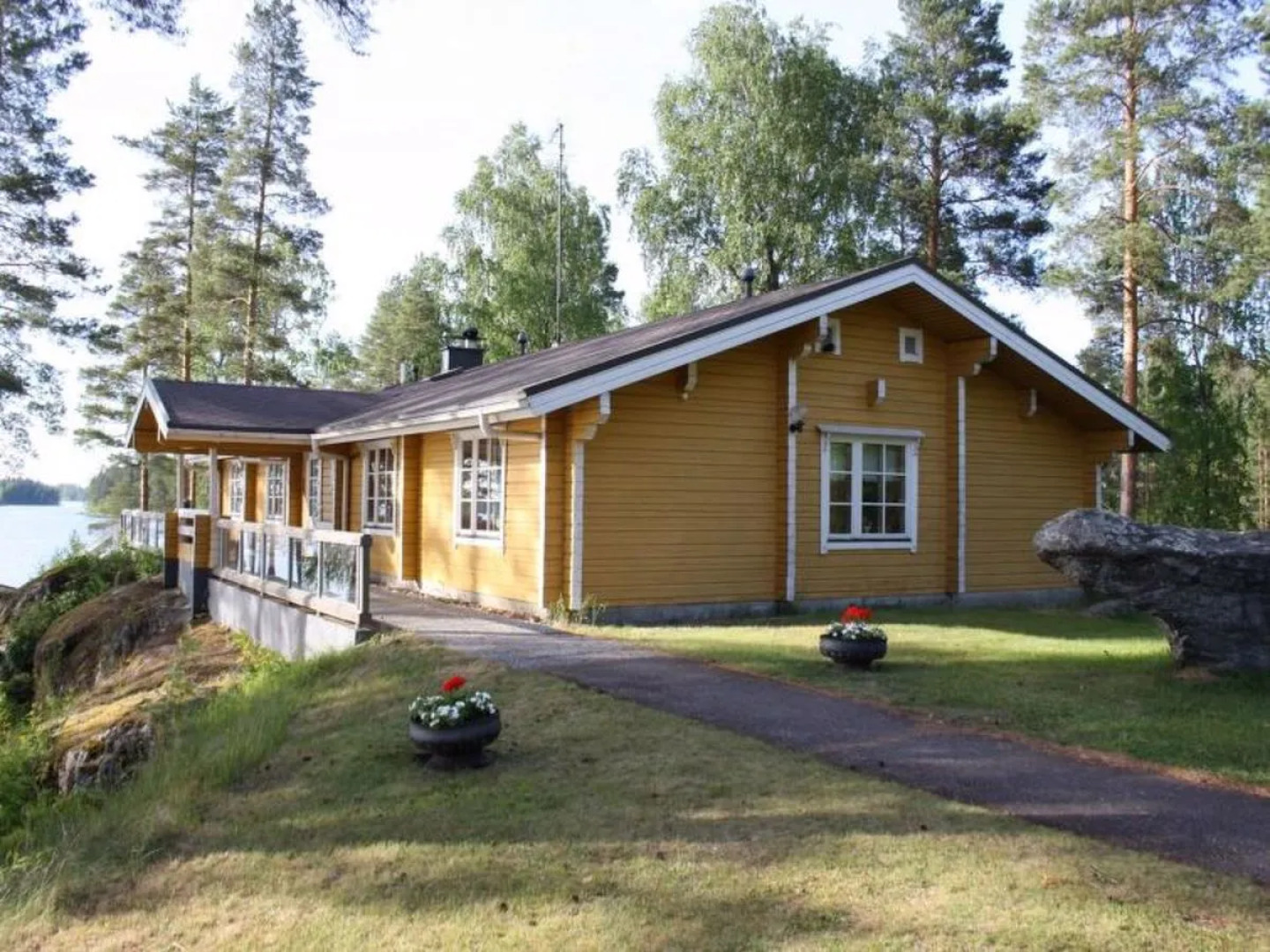 UNNUKKAMAJA