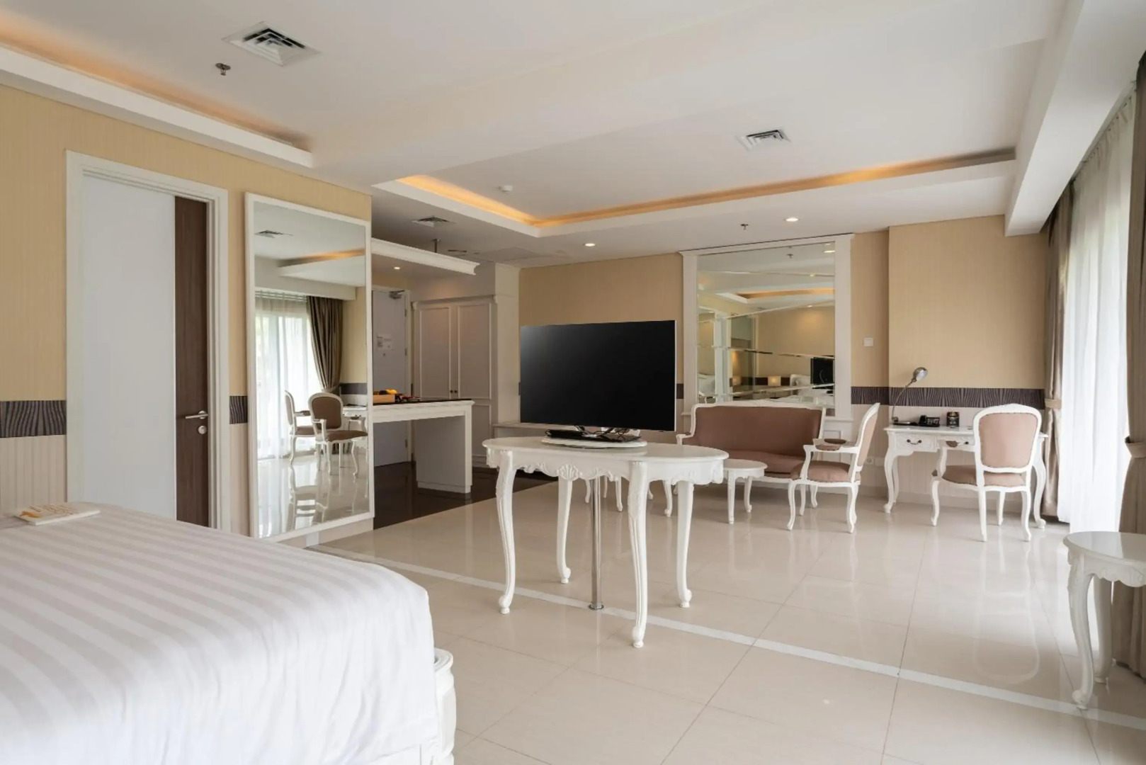 Le Eminence Puncak Hotel Convention & Resort