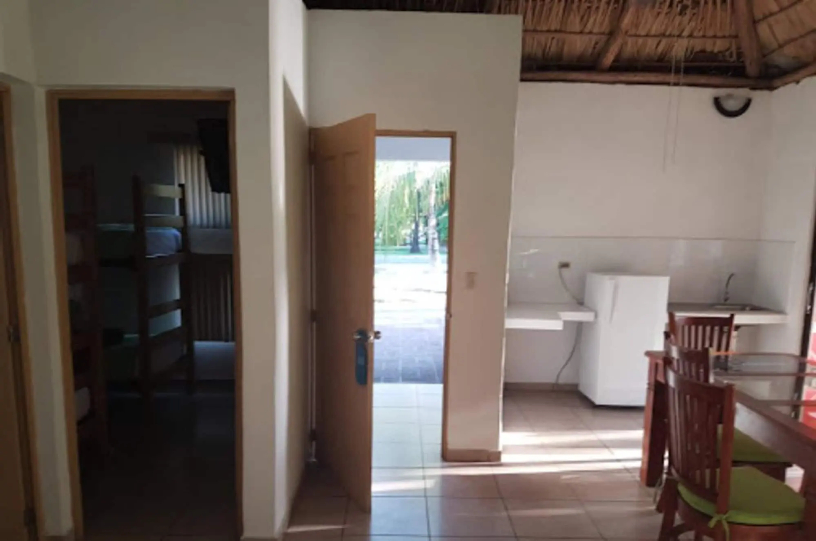 Las Hojas Resort & Beach Club