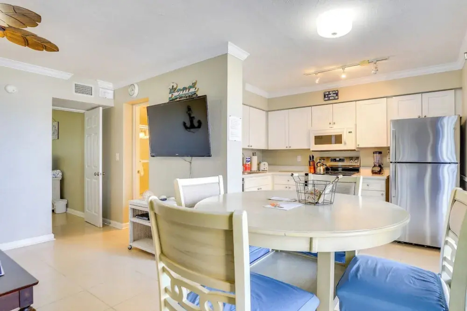 Gulf Getaway With Porch + Direct Beach Access!