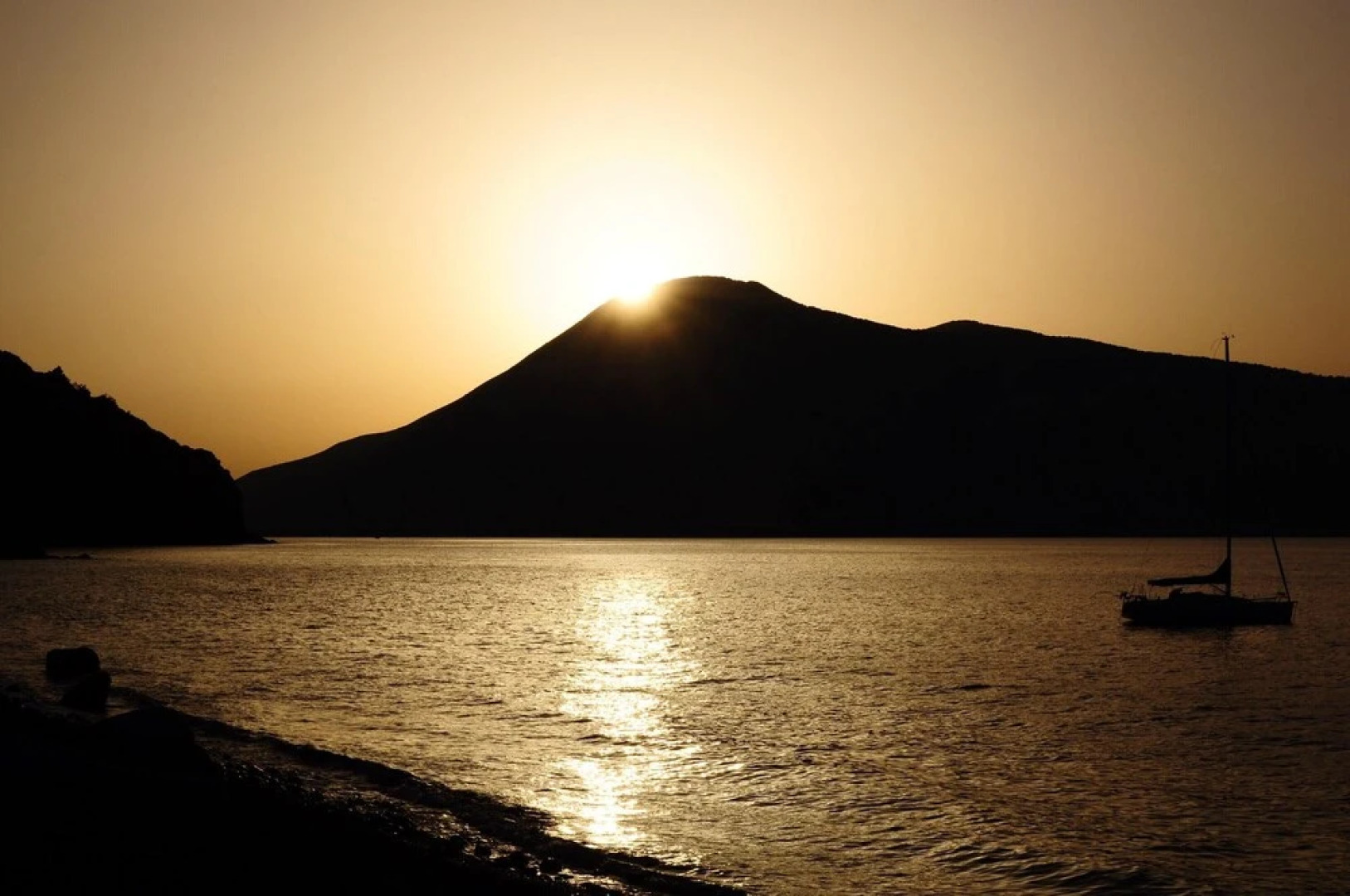 Villa With one Bedroom in Vulcanello, With Wonderful sea View and Encl