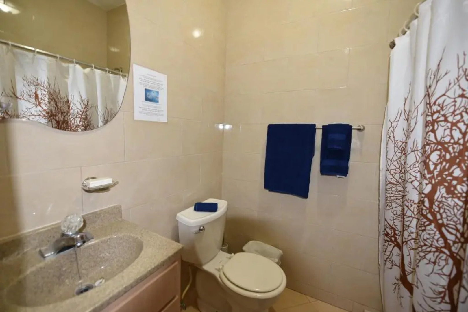 Isabela Villa sleeps 40, pool, Jacuzzi, BBQ, power plant, volley, pool table