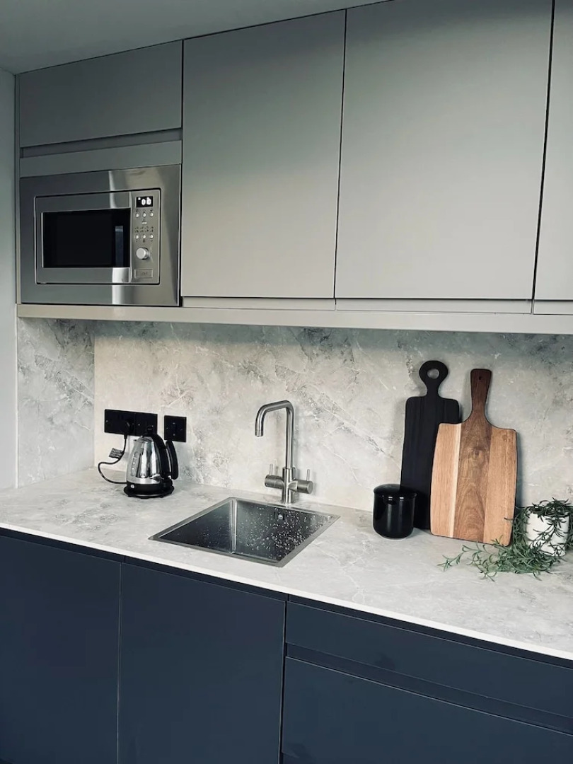 Room in the Borders - 1 Sime Place