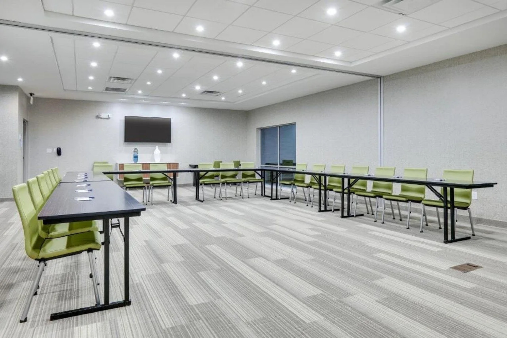 Holiday Inn Express Kermit by IHG