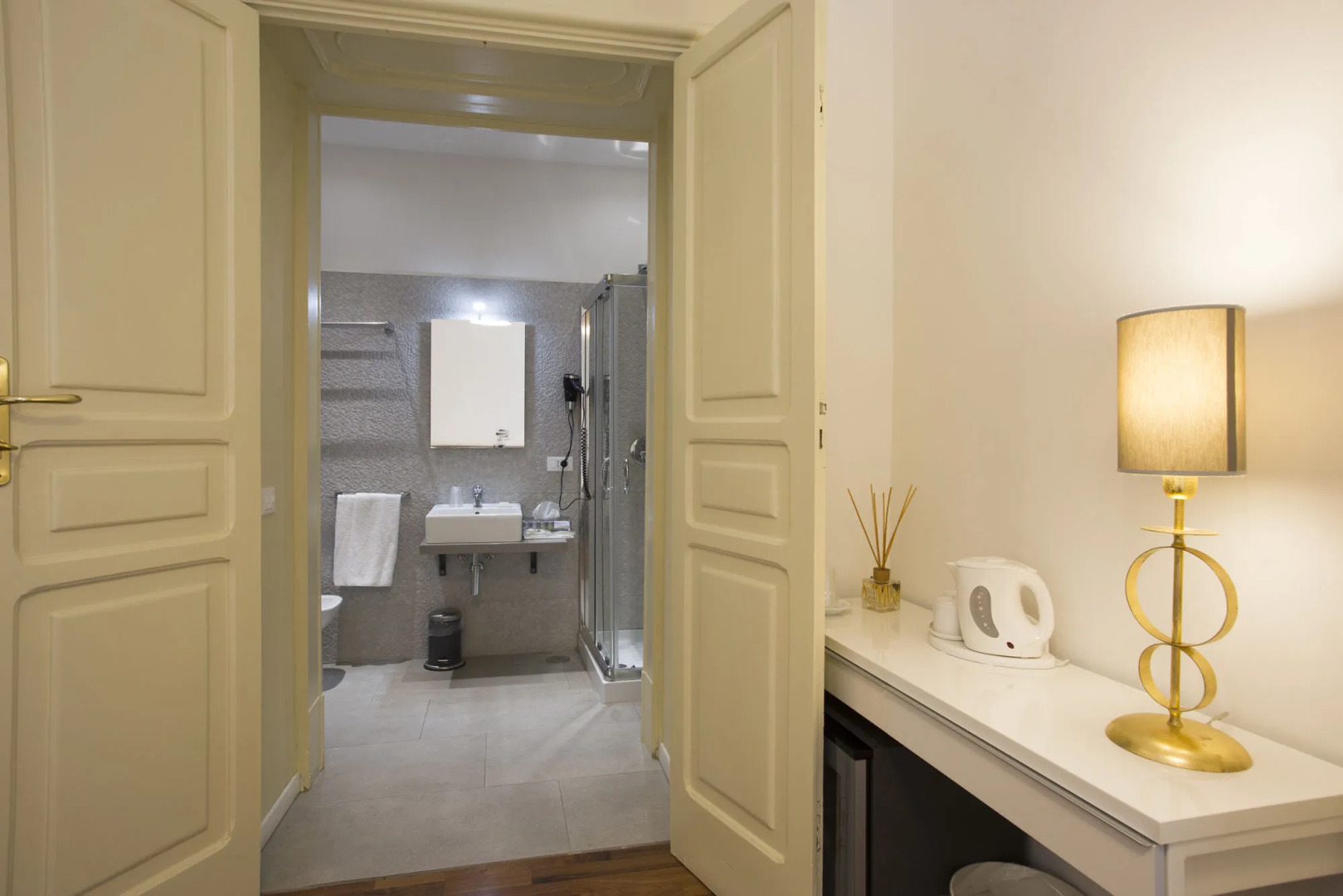 Napoli Class Luxury Rooms & Suites