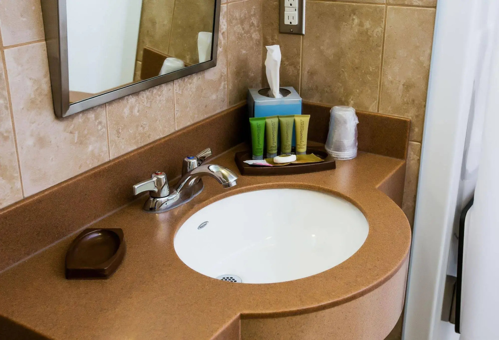 Refresh Inn & Suites