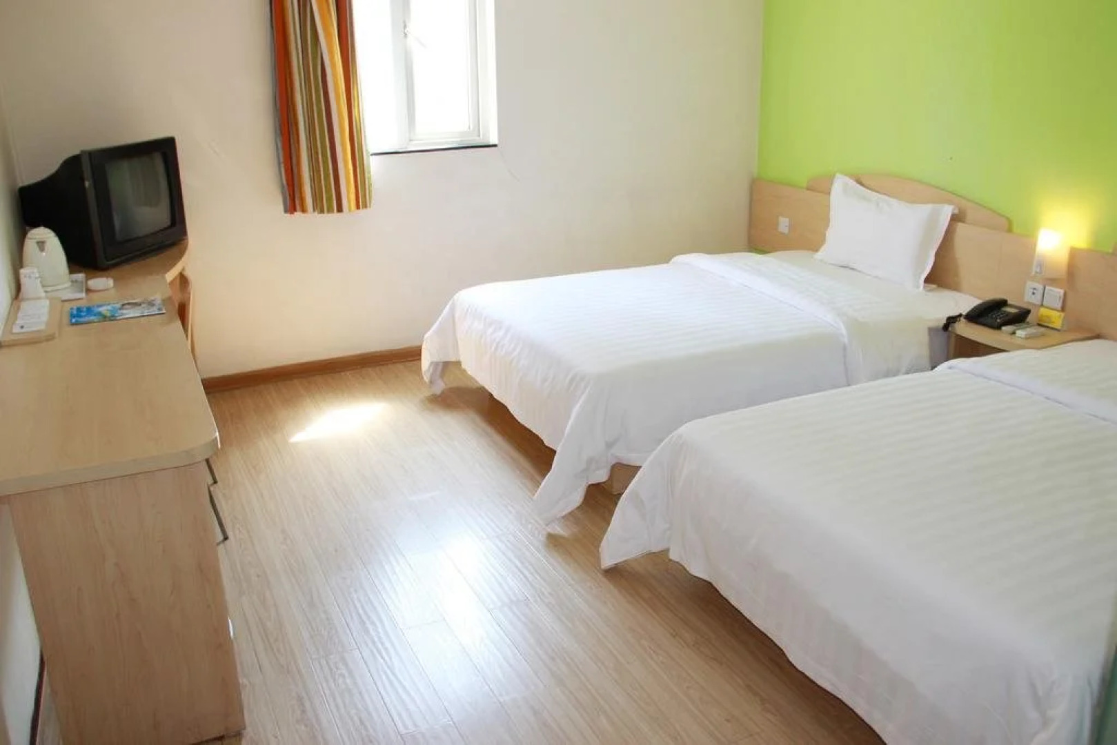 7Days Inn Wuhan Xunlimen Metro Station