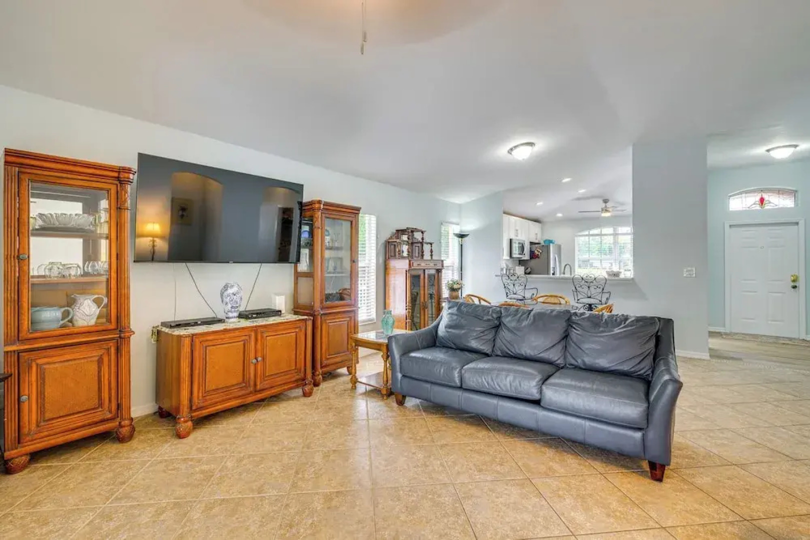 4 Mi to Beaches: Fort Myers Escape w/ Patio