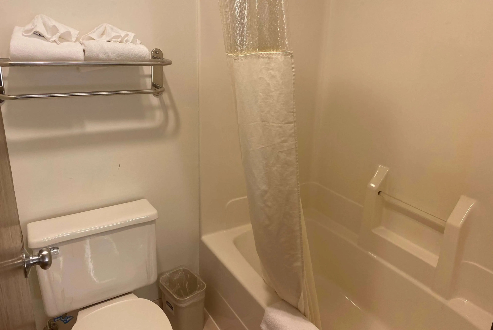 Howard Johnson by Wyndham Manteno