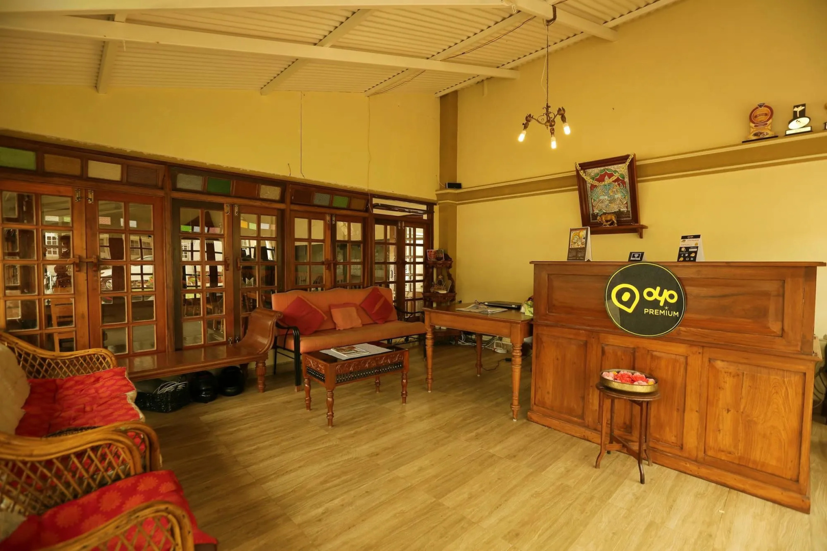 OYO Premium Heritage Stays Charing Cross