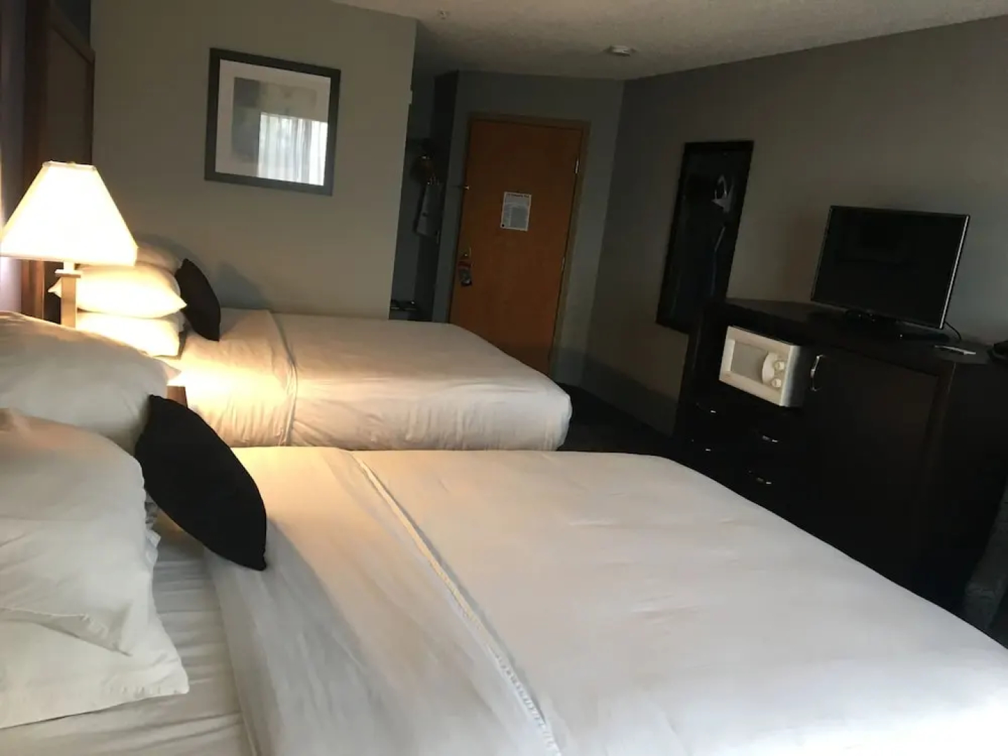 Days Inn and Suites Sequim
