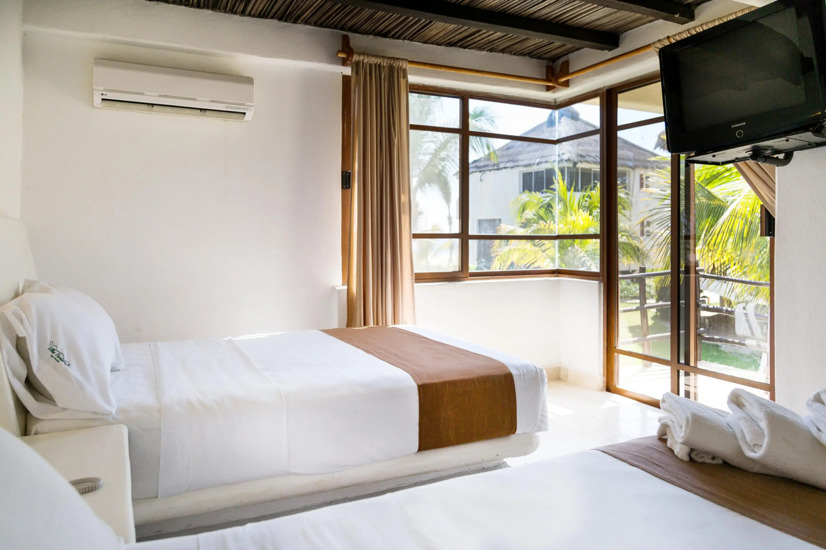 Villas Paraiso Resort