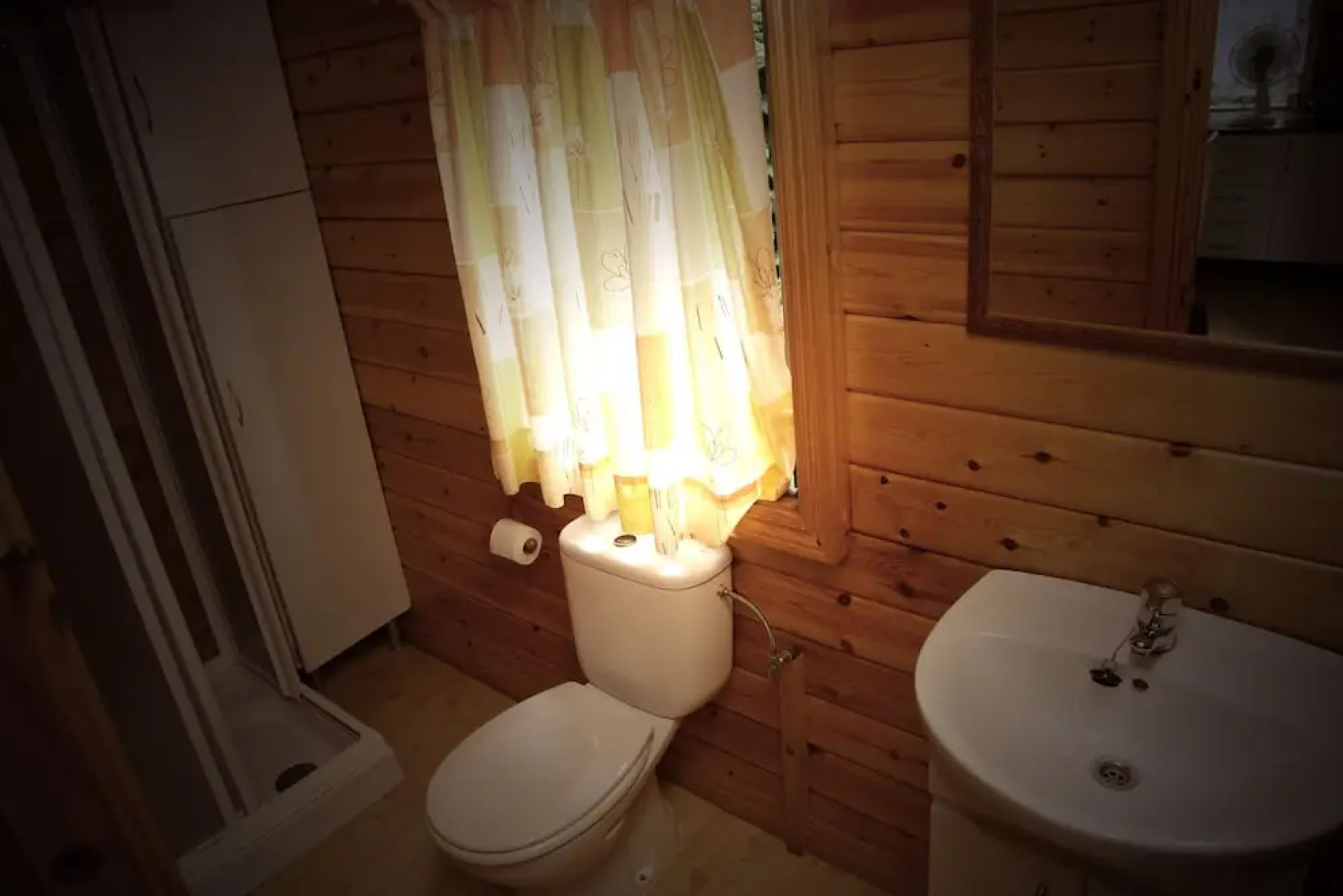 Cabañas De Cabárceno