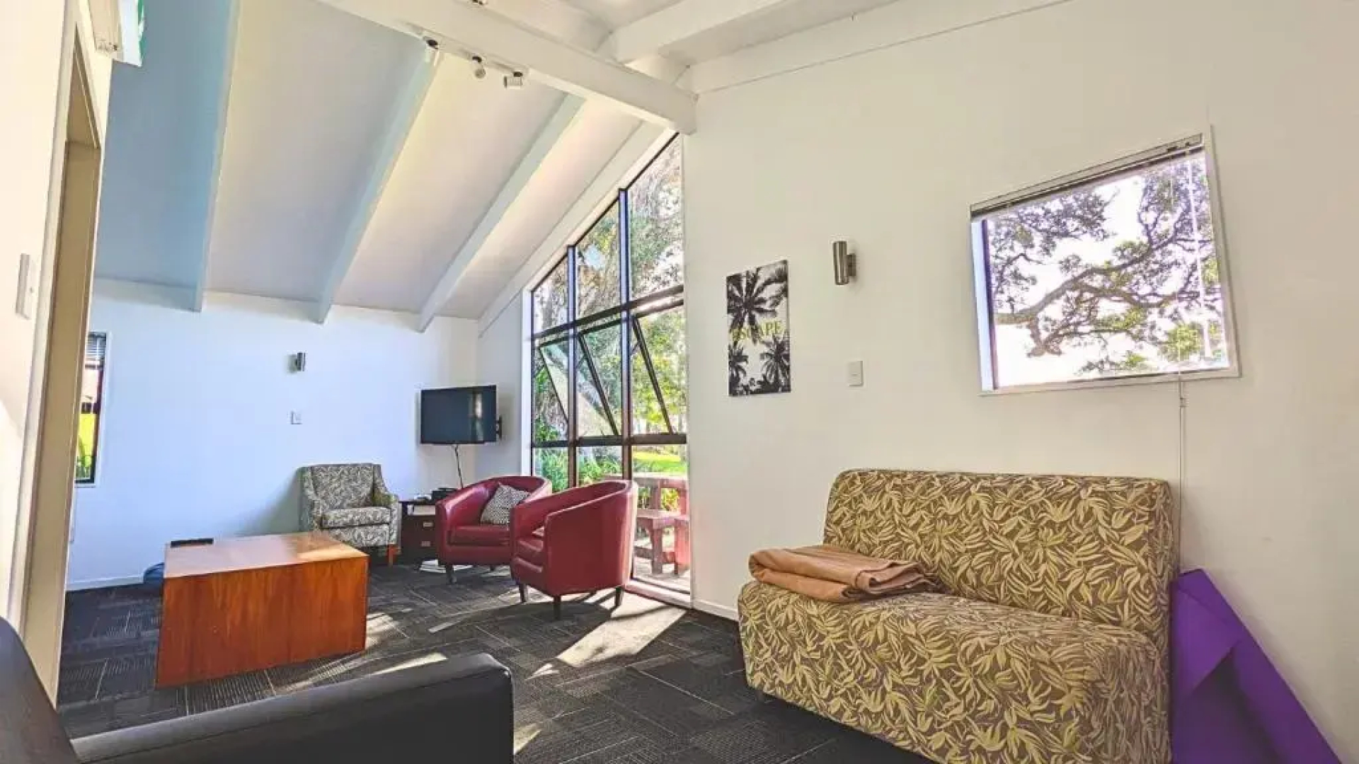 Waiheke Backpackers Hostel