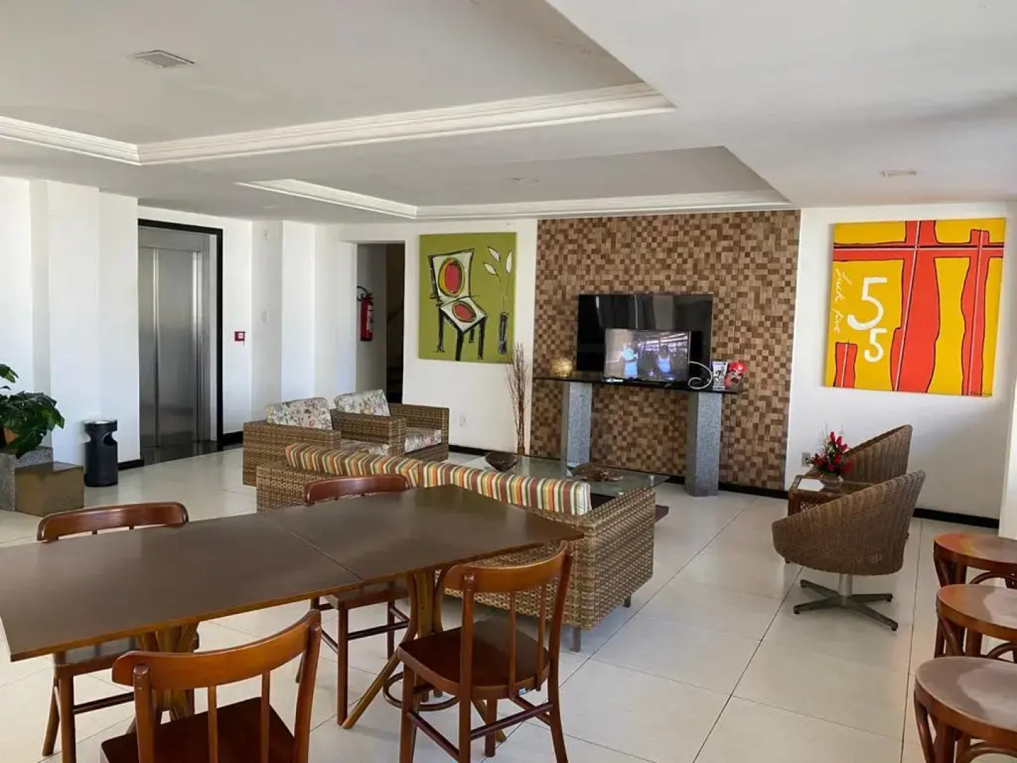 Hotel Algas Marinhas