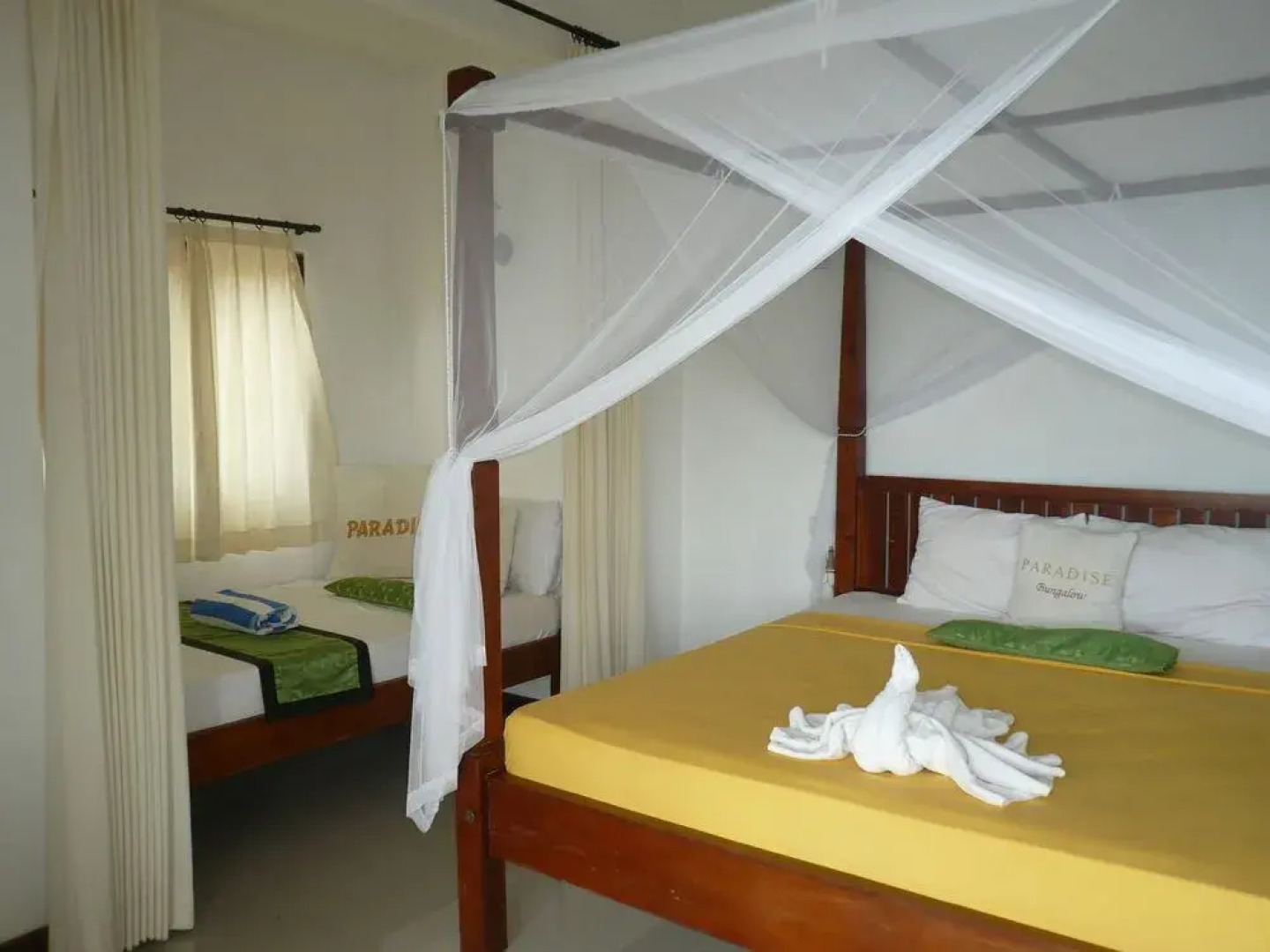 Lucky Paradise Bungalows on The Beach