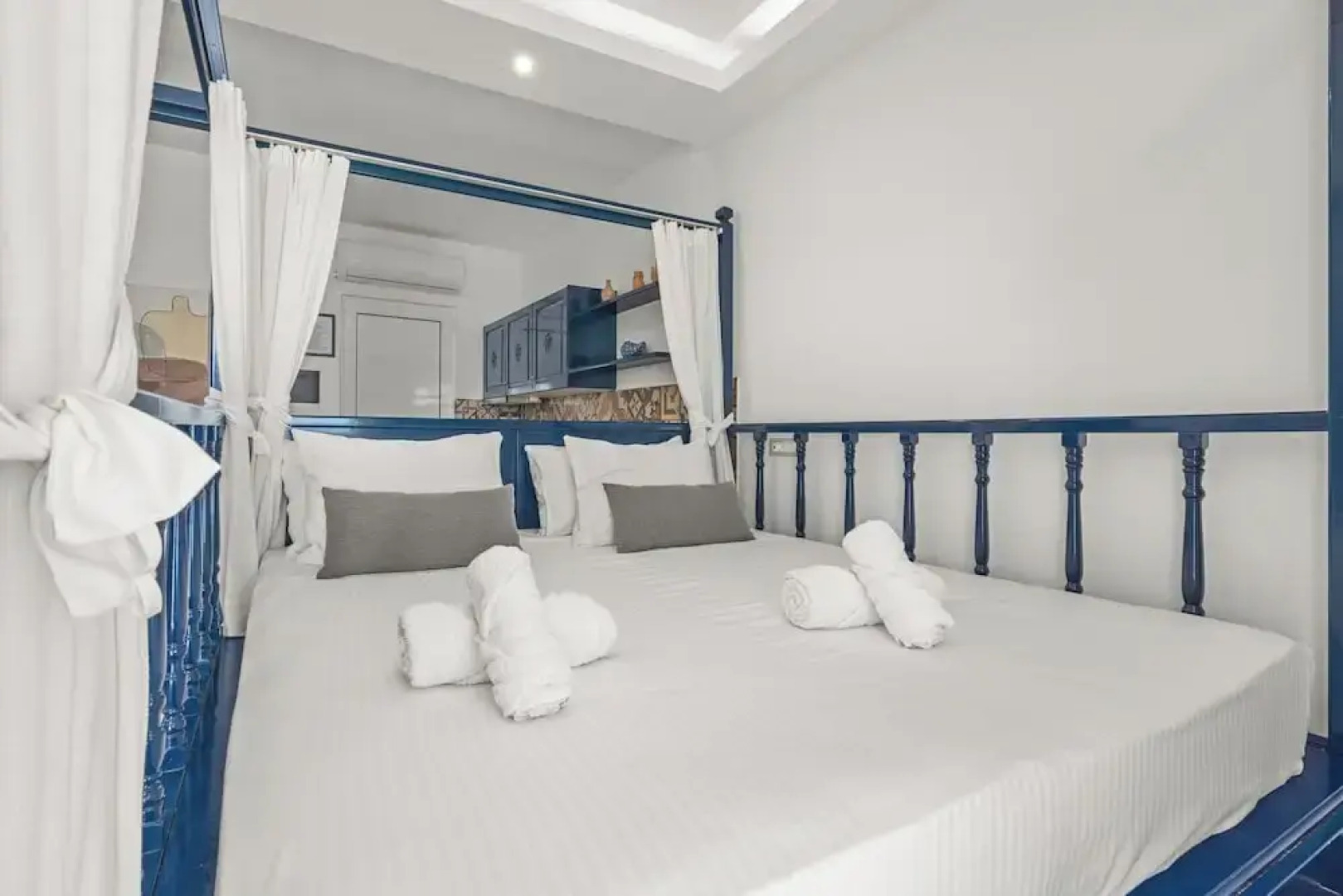 ammos stegna studios