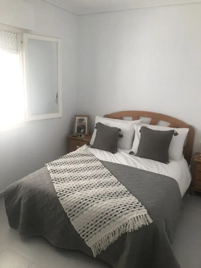 2 Bedroom 1 Bathroom Villa, Wifi, Tv, Short Walk to Beach, Bars and Restaurants