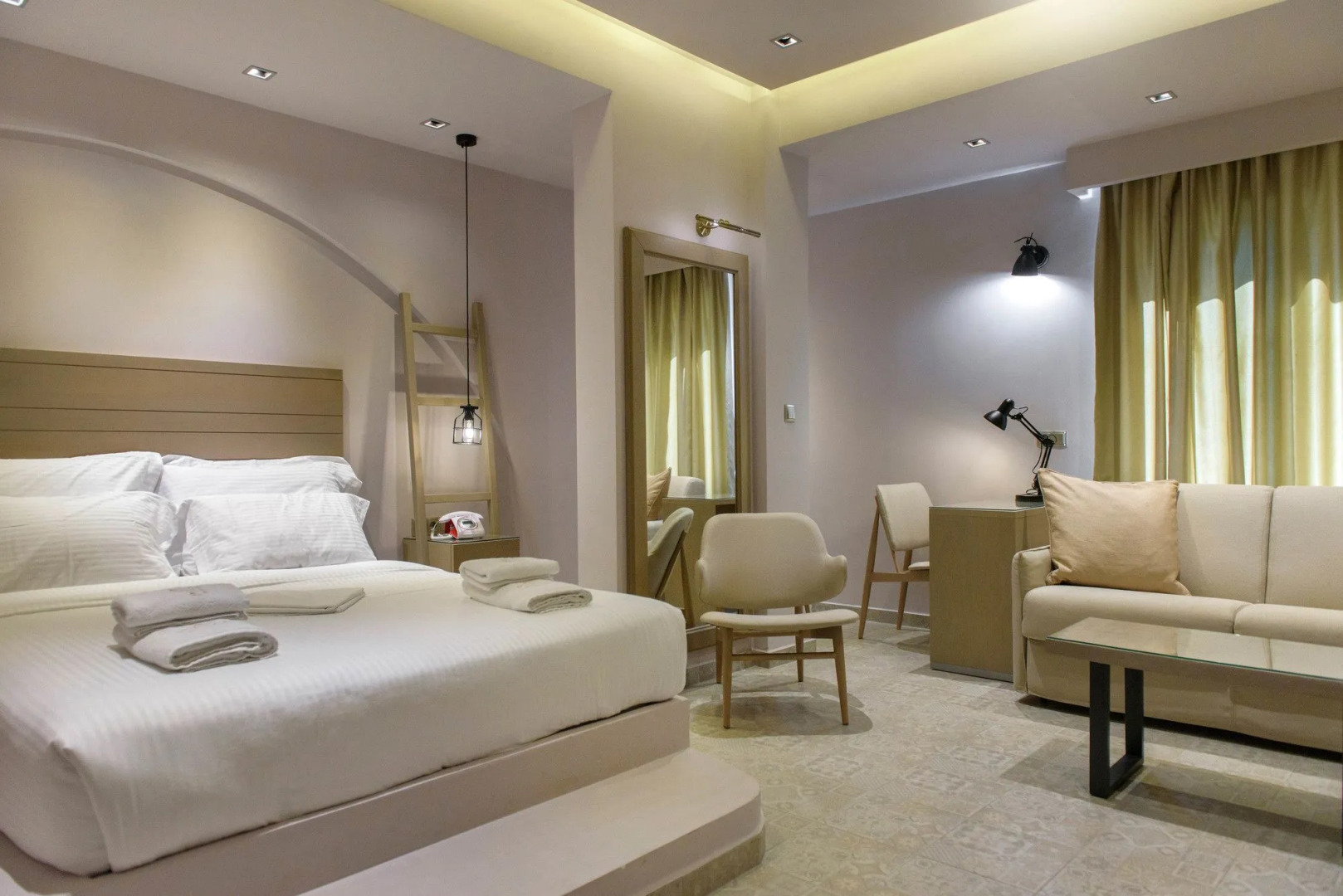 Hotel Pyrgos Boutique & Suites